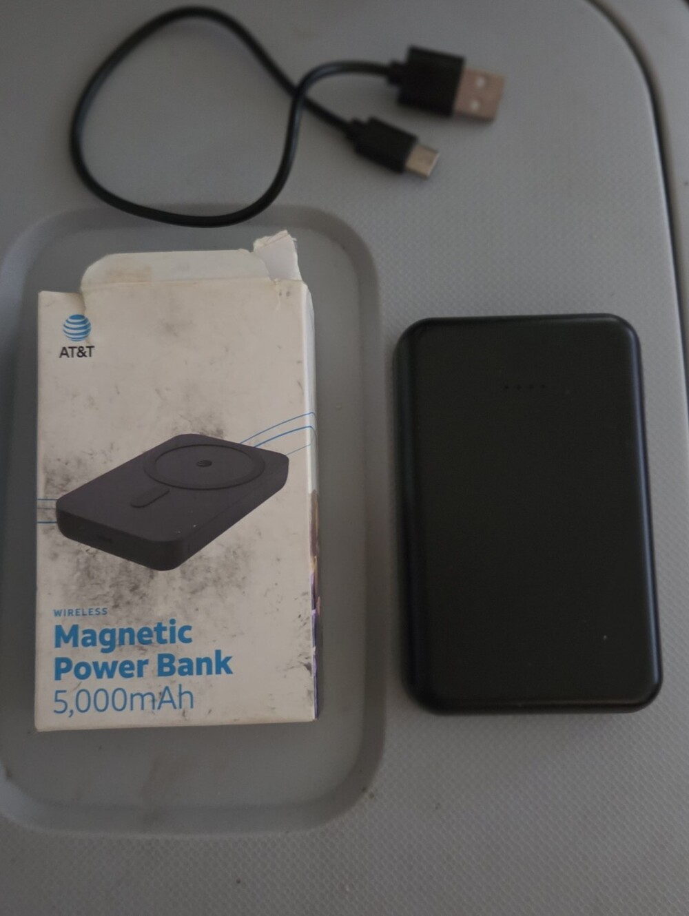 AT&T Wireless Magnetic Power Bank 5000mAh - Black